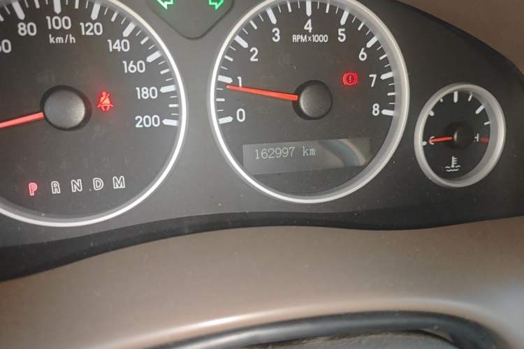 Used Buick GL8 2012 2.4L BASE Comfort Edition Odometer Close Up