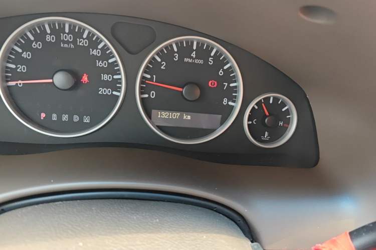 Used Buick GL8 2012 2.4L BASE Comfort Edition Odometer Close Up