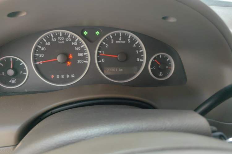 Used Buick GL8 2012 2.4L BASE Comfort Edition Odometer Close Up