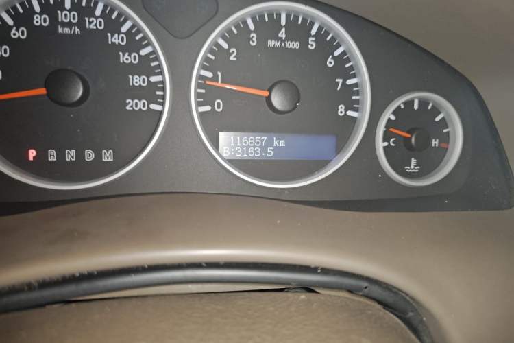 Used Buick GL8 2012 2.4L BASE Comfort Edition Odometer Close Up