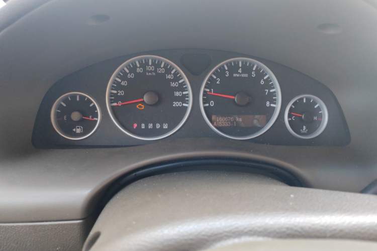 Used Buick GL8 2012 2.4L BASE Comfort Edition Odometer Close Up
