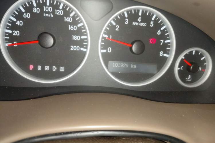 Used Buick GL8 2012 2.4L BASE Comfort Edition Odometer Close Up