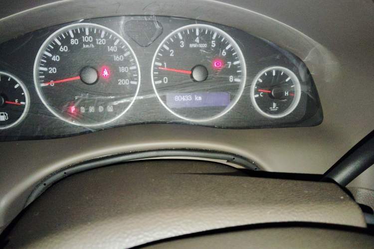 Used Buick GL8 2012 2.4L BASE Comfort Edition Odometer Close Up