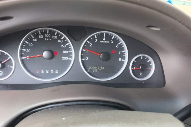 Used Buick GL8 2012 2.4L BASE Comfort Edition Odometer Close Up