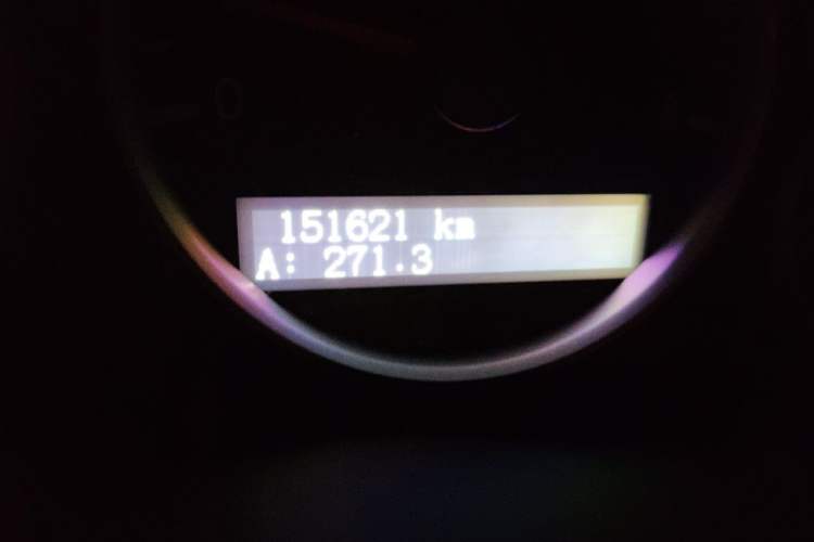 Used Buick GL8 2012 2.4L BASE Comfort Edition Odometer Close Up
