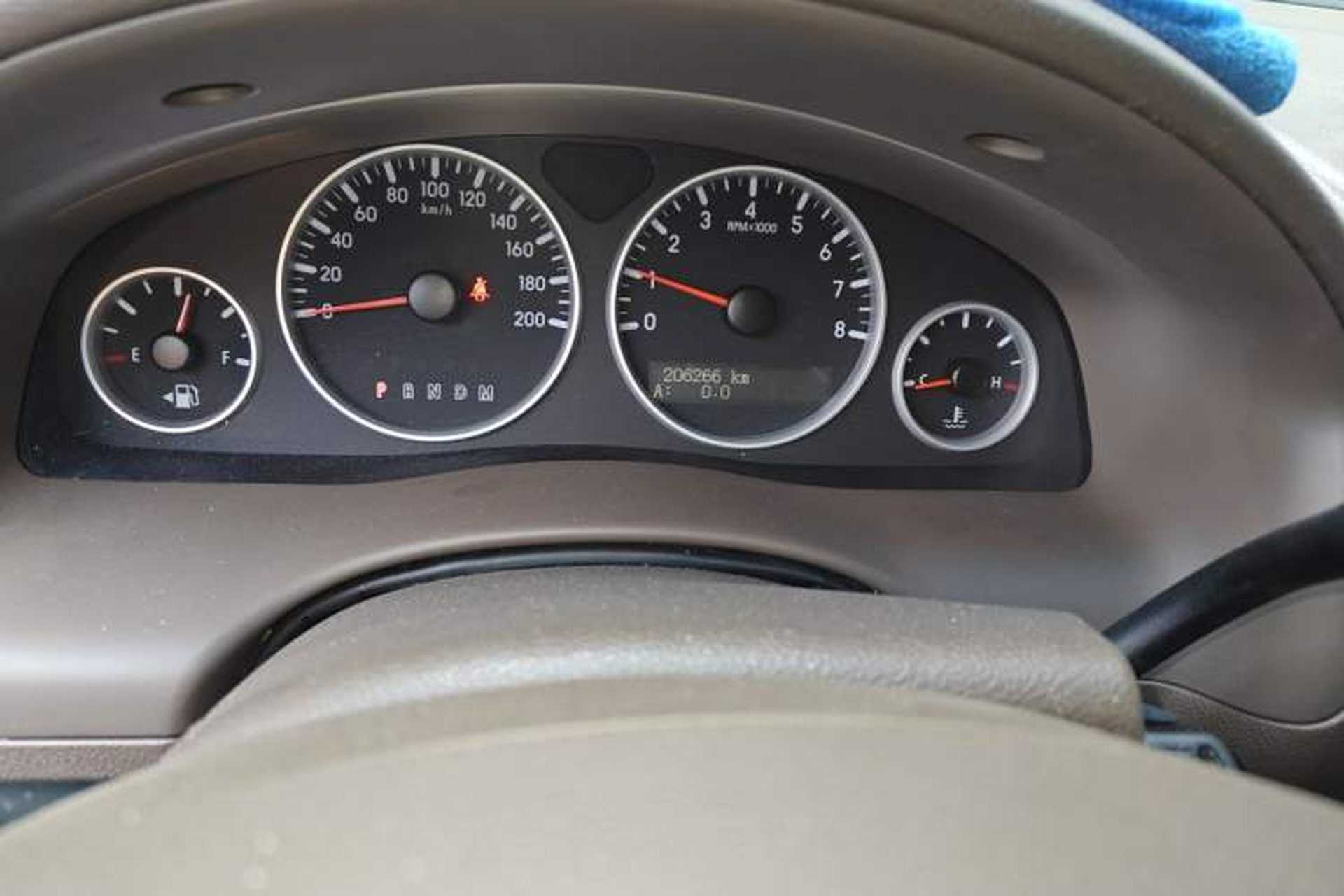 Used Buick GL8 2012 2.4L BASE Comfort Edition Odometer Close Up