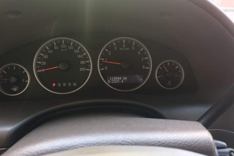 Used Buick GL8 2012 2.4L BASE Comfort Edition Odometer Close Up