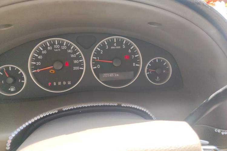 Used Buick GL8 2012 2.4L BASE Comfort Edition Odometer Close Up