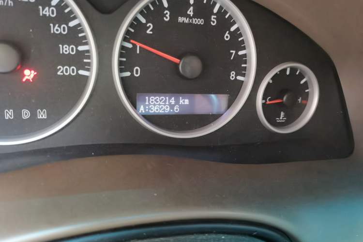 Used Buick GL8 2012 2.4L BASE Comfort Edition Odometer Close Up