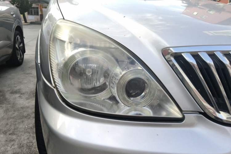 Used Buick GL8 2012 2.4L BASE Comfort Edition Right Front Headlight