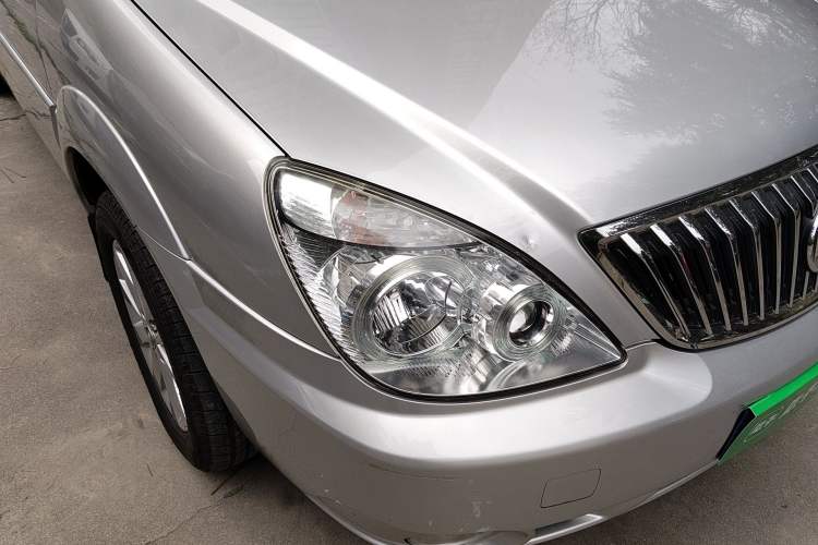 Used Buick GL8 2012 2.4L BASE Comfort Edition Right Front Headlight