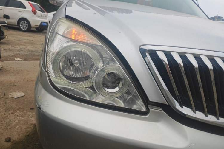 Used Buick GL8 2012 2.4L BASE Comfort Edition Right Front Headlight