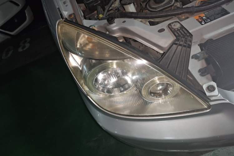 Used Buick GL8 2012 2.4L BASE Comfort Edition Right Front Headlight