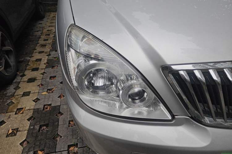 Used Buick GL8 2012 2.4L BASE Comfort Edition Right Front Headlight