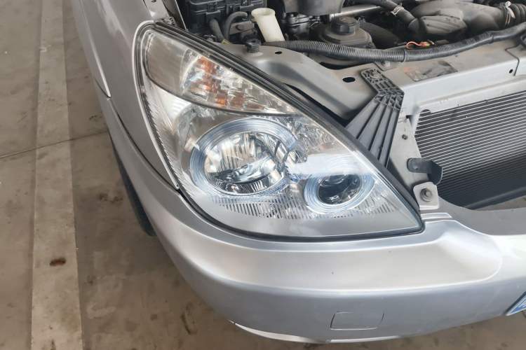 Used Buick GL8 2012 2.4L BASE Comfort Edition Right Front Headlight