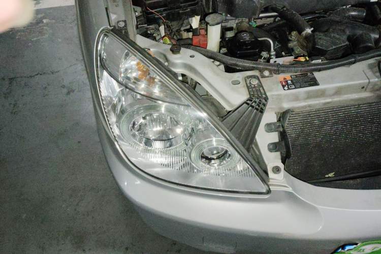 Used Buick GL8 2012 2.4L BASE Comfort Edition Right Front Headlight