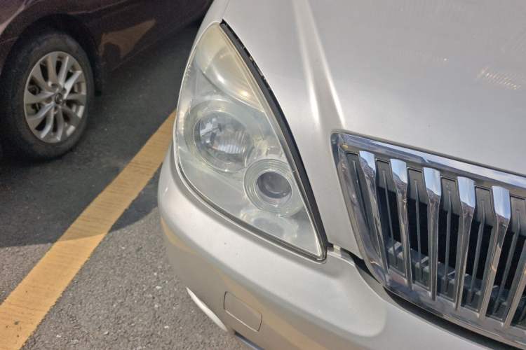 Used Buick GL8 2012 2.4L BASE Comfort Edition Right Front Headlight