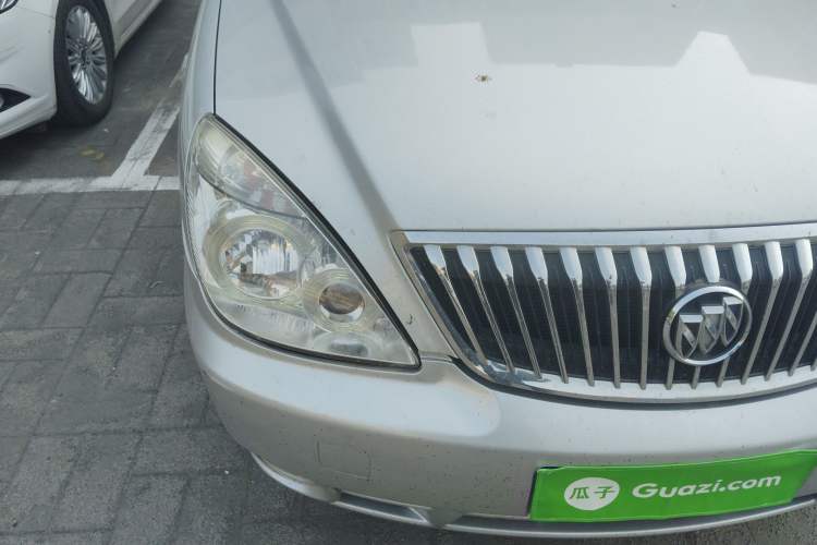 Used Buick GL8 2012 2.4L BASE Comfort Edition Right Front Headlight