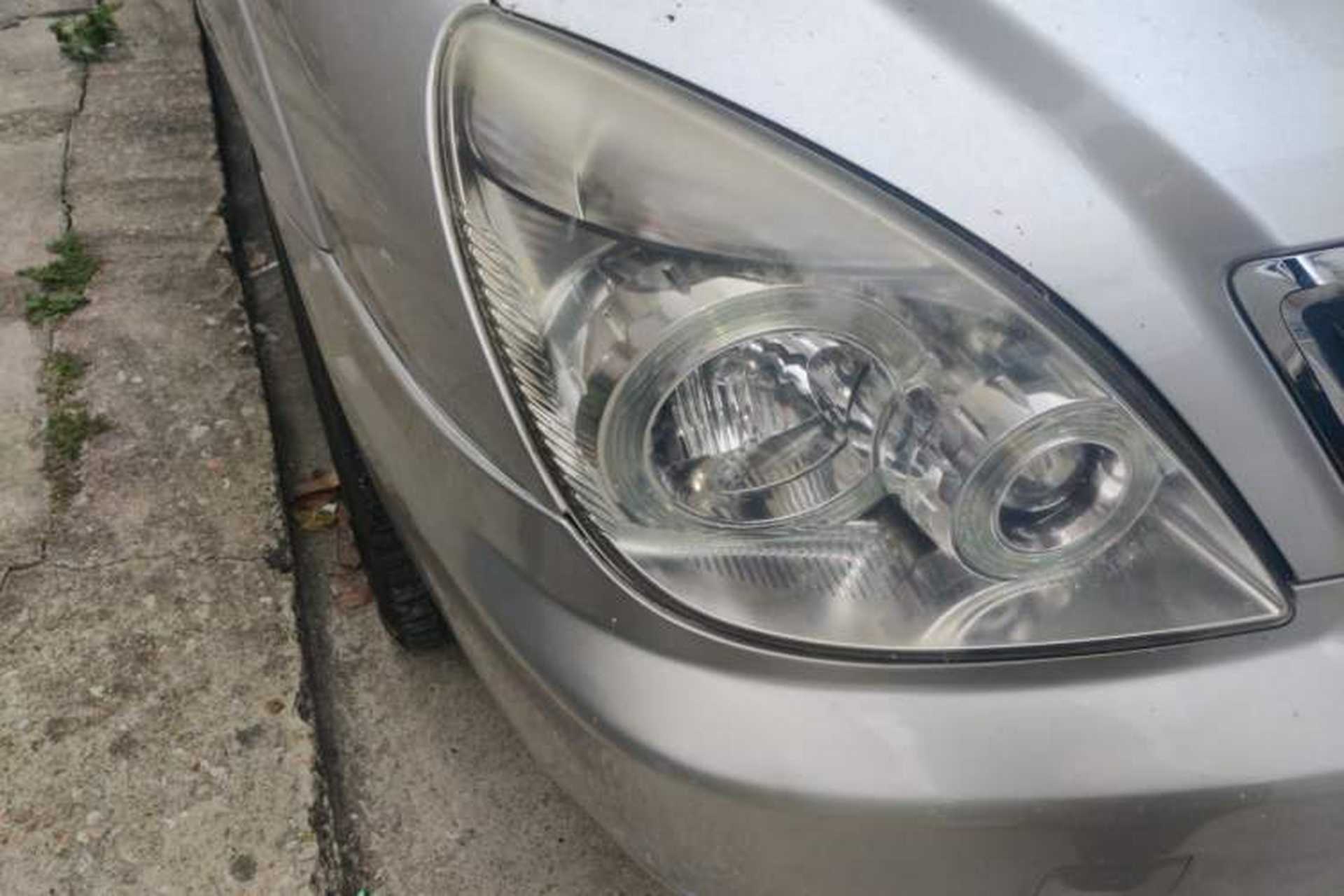 Used Buick GL8 2012 2.4L BASE Comfort Edition Right Front Headlight