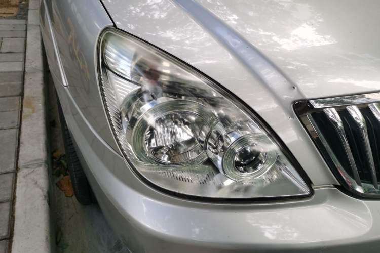 Used Buick GL8 2012 2.4L BASE Comfort Edition Right Front Headlight