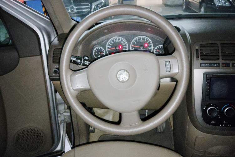 Used Buick GL8 2012 2.4L BASE Comfort Edition Steering Wheel