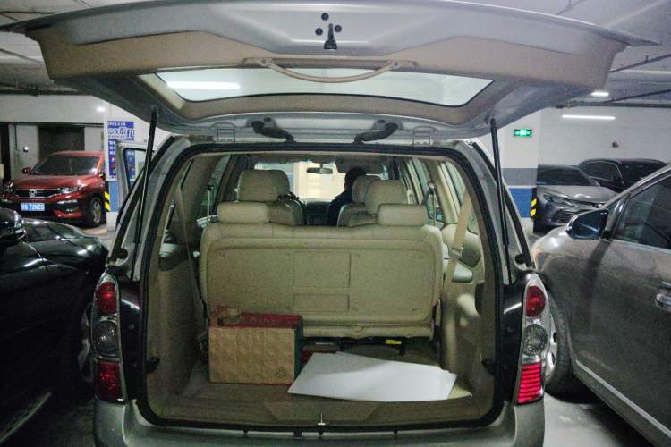 Used Buick GL8 2012 2.4L BASE Comfort Edition Trunk