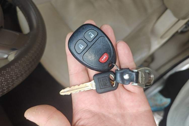 Used Buick GL8 2012 2.4L BASE Comfort Edition Vehicle Key