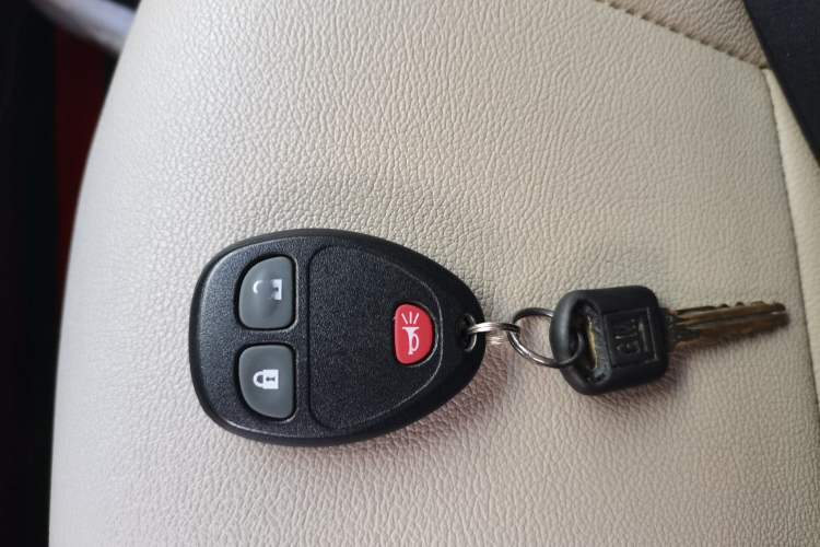 Used Buick GL8 2012 2.4L BASE Comfort Edition Vehicle Key