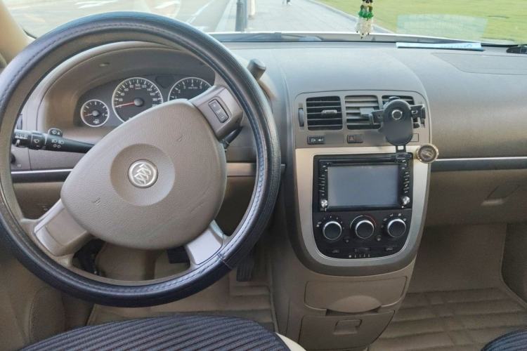 Used Buick GL8 2012 2.4L BASE Comfort Edition Center Console