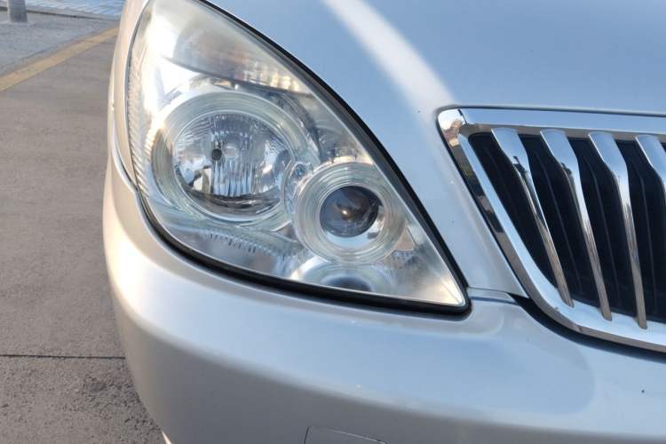 Used Buick GL8 2012 2.4L BASE Comfort Edition Right Front Headlight