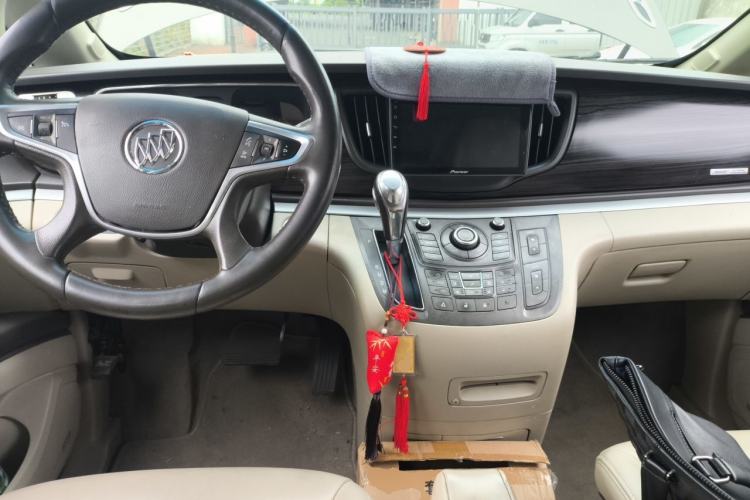 Used Buick GL8 2013 3.0L XT Luxury Business Flagship Edition Center Console