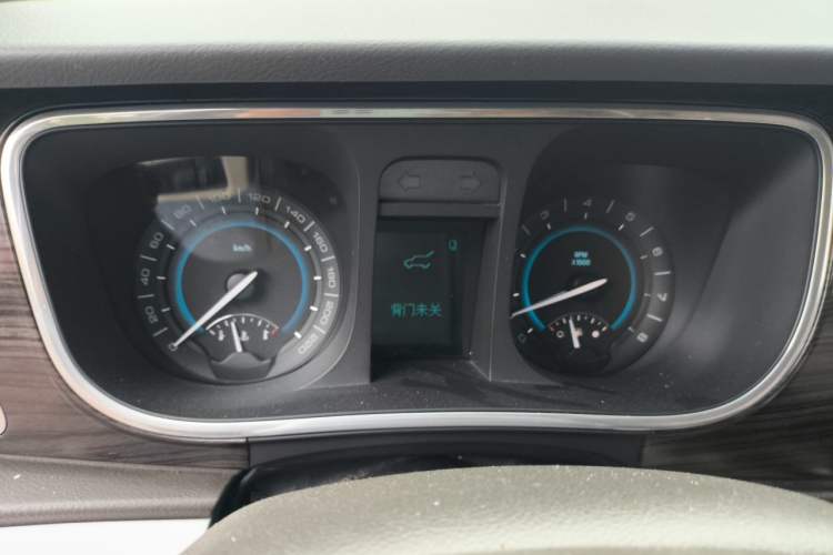 Used Buick GL8 2013 3.0L XT Luxury Business Flagship Edition Instrument Cluster