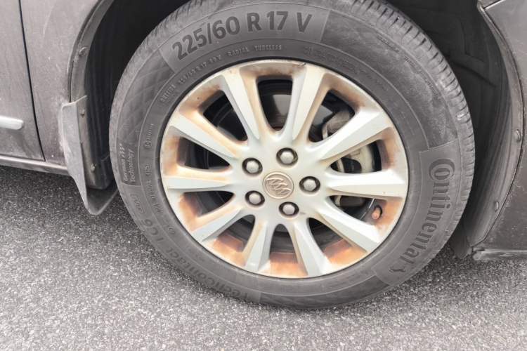 Used Buick GL8 2013 3.0L XT Luxury Business Flagship Edition Right Front Wheel Hub