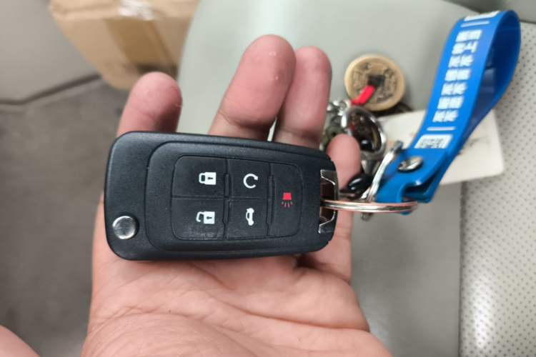 Used Buick GL8 2013 3.0L XT Luxury Business Flagship Edition Vehicle Key