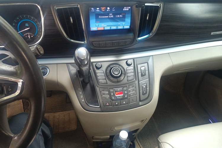 Used Buick GL8 2013 3.0L XT Luxury Business Flagship Edition Audio And AC Panel
