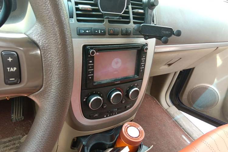 Used Buick GL8 2013 2.4L Classic Edition Audio And AC Panel