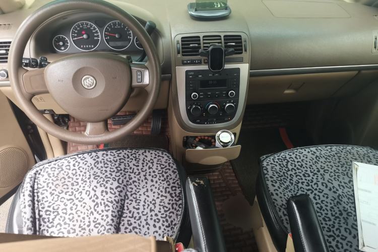 Used Buick GL8 2013 2.4L Classic Edition Center Console