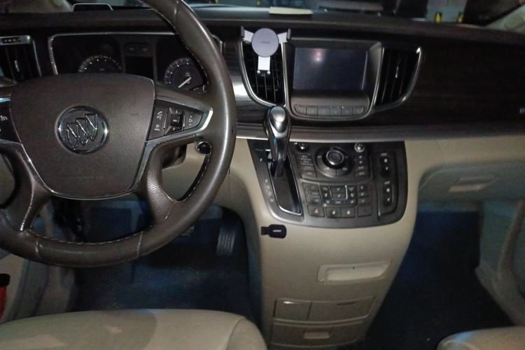 Used Buick GL8 2013 3.0L XT Luxury Business Flagship Edition Center Console