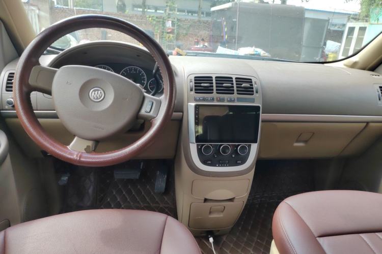 Used Buick GL8 2013 2.4L Comfort Edition Center Console