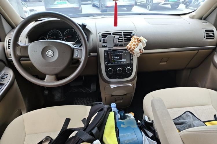 Used Buick GL8 2013 2.4L Comfort Edition Center Console