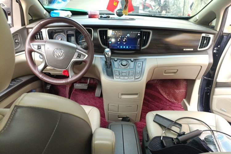 Used Buick GL8 2013 3.0L XT Luxury Business Flagship Edition Center Console