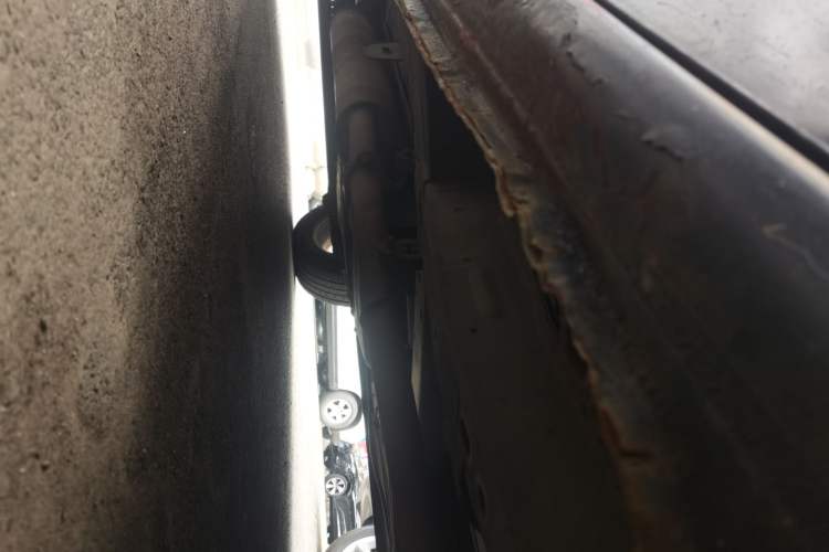 Used Buick GL8 2013 2.4L Classic Edition Chassis Front Right