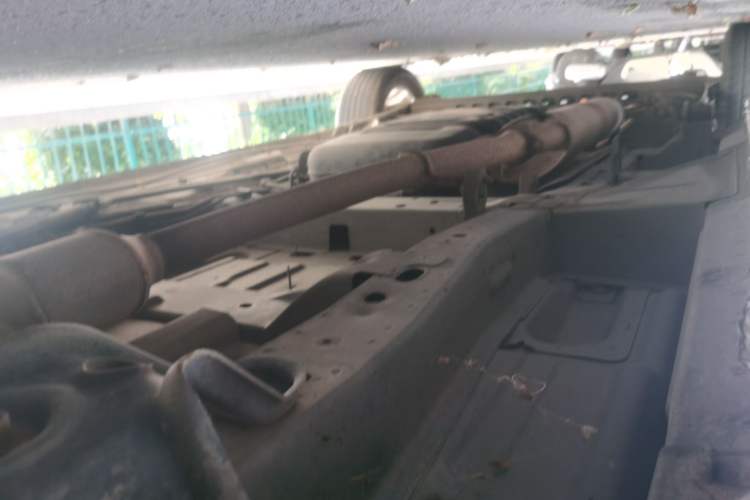 Used Buick GL8 2013 2.4L Executive Edition Chassis Front Right