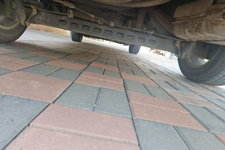 Used Buick GL8 2013 2.4L Classic Edition Chassis Rear