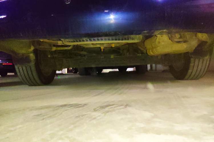Used Buick GL8 2013 2.4L Classic Edition Chassis Rear