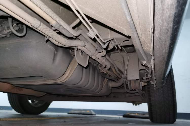 Used Buick GL8 2013 2.4L Comfort Edition Chassis Rear Left