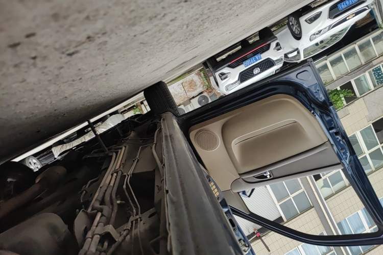 Used Buick GL8 2013 2.4L Comfort Edition Chassis Rear Left