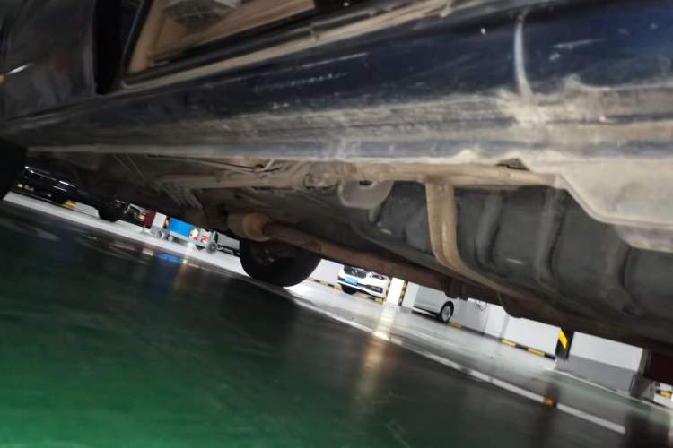 Used Buick GL8 2013 2.4L Comfort Edition Chassis Rear Left
