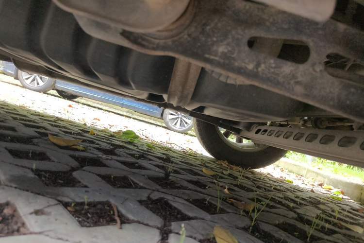 Used Buick GL8 2013 2.4L Comfort Edition Chassis Rear Left