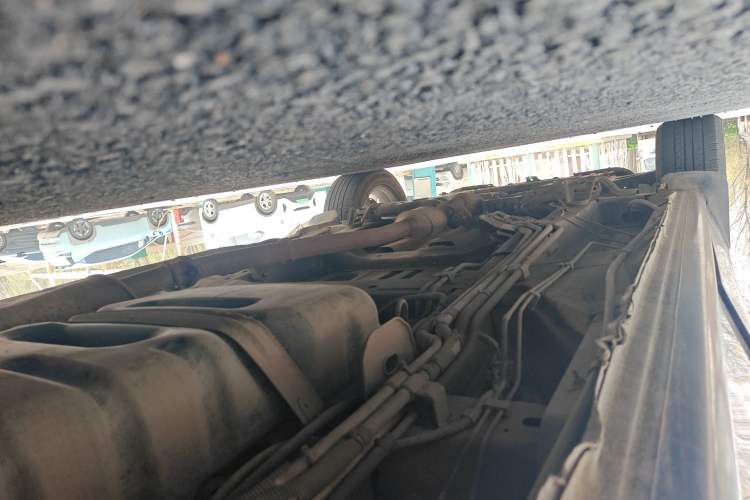 Used Buick GL8 2013 2.4L Classic Edition Chassis Rear Left